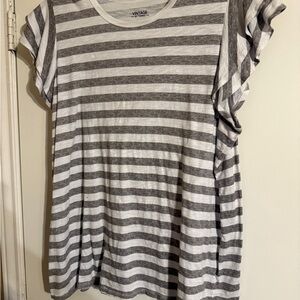 Torrid Boxy White and Gray Flutter Sleeve Tee